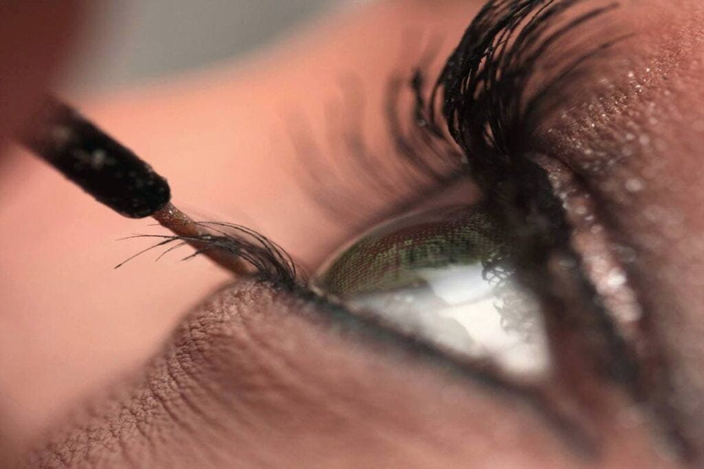 Come mettere la matita occhi